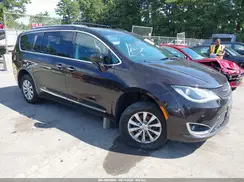 2C4RC1BG4KR555380 2019 CHRYSLER PACIFICA