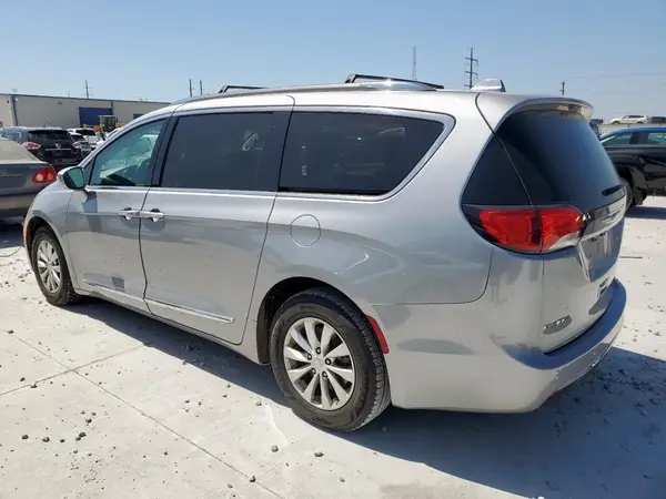 2C4RC1BG4KR561325 2019 CHRYSLER PACIFICA - Image 2
