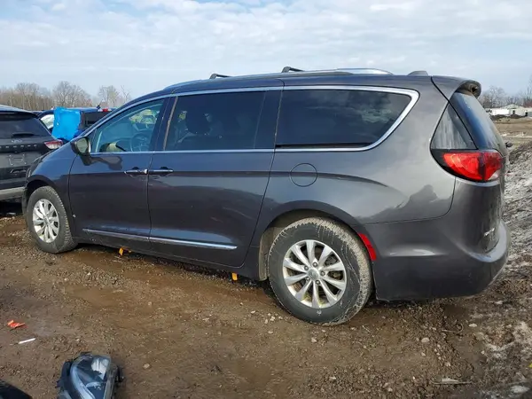 2C4RC1BG4KR561504 2019 CHRYSLER PACIFICA - Image 2