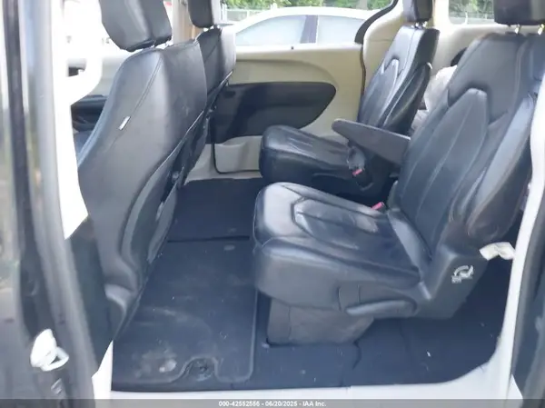 2C4RC1BG4KR583065 2019 CHRYSLER PACIFICA - Image 8