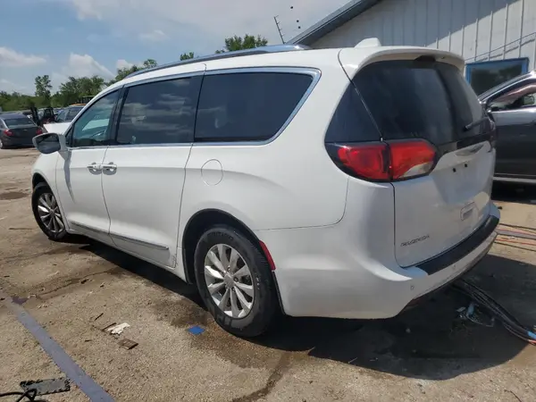 2C4RC1BG4KR592896 2019 CHRYSLER PACIFICA - Image 2