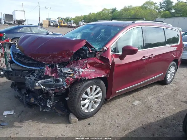 2C4RC1BG4KR596866 2019 CHRYSLER PACIFICA - Image 2