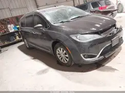 2C4RC1BG4KR609017 2019 CHRYSLER PACIFICA
