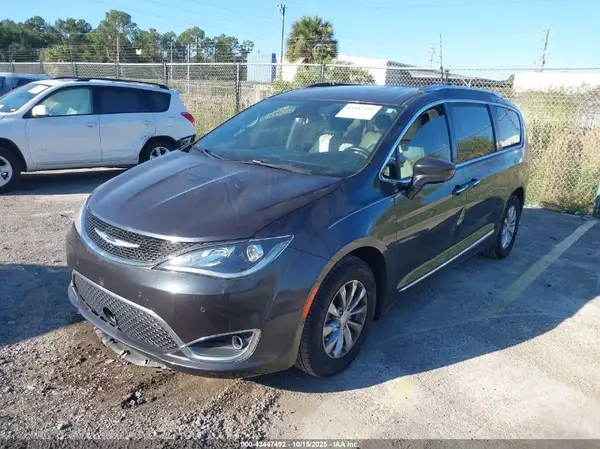 2C4RC1BG4KR628246 2019 CHRYSLER PACIFICA - Image 2
