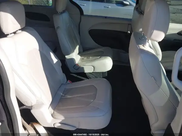 2C4RC1BG4KR628246 2019 CHRYSLER PACIFICA - Image 8