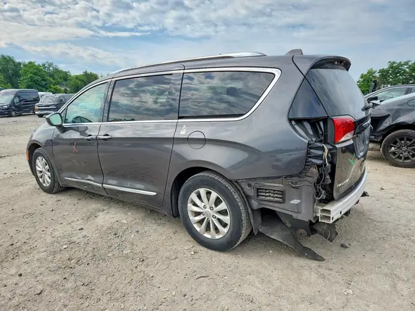 2C4RC1BG4KR650375 2019 CHRYSLER PACIFICA - Image 2