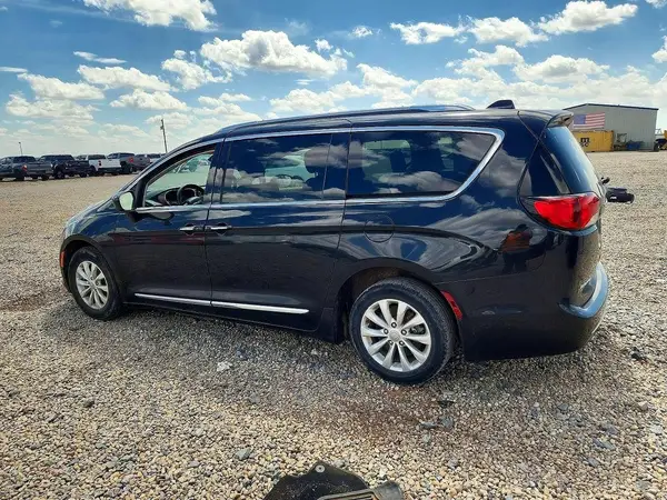 2C4RC1BG4KR650473 2019 CHRYSLER PACIFICA - Image 2