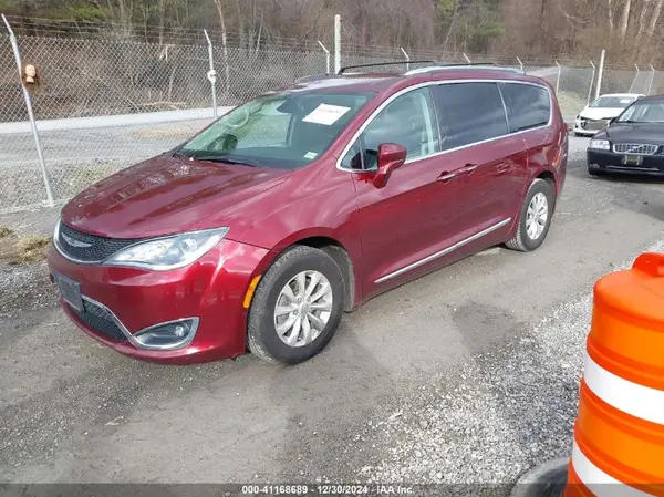 2C4RC1BG4KR650828 2019 CHRYSLER PACIFICA - Image 2