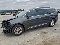 2C4RC1BG4KR655026 2019 CHRYSLER PACIFICA