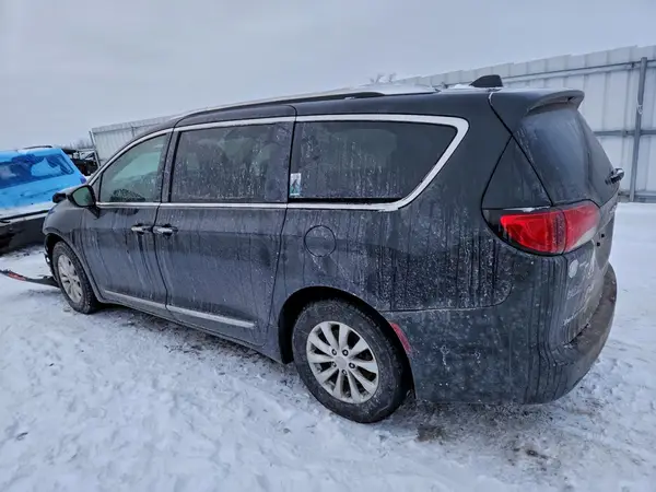 2C4RC1BG4KR665619 2019 CHRYSLER PACIFICA - Image 2