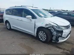 2C4RC1BG4KR680797 2019 CHRYSLER PACIFICA