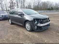 2C4RC1BG4KR704726 2019 CHRYSLER PACIFICA