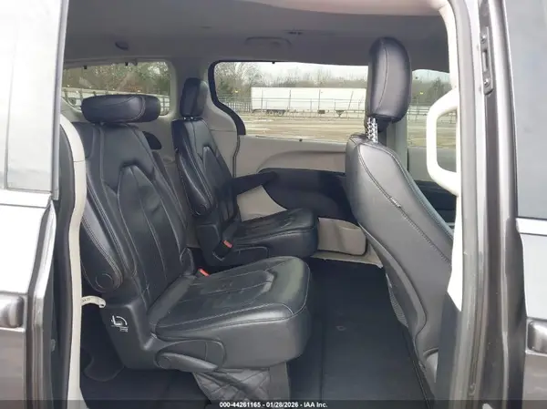 2C4RC1BG4KR704726 2019 CHRYSLER PACIFICA - Image 8