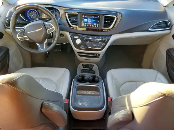 2C4RC1BG4KR710655 2019 CHRYSLER PACIFICA - Image 8