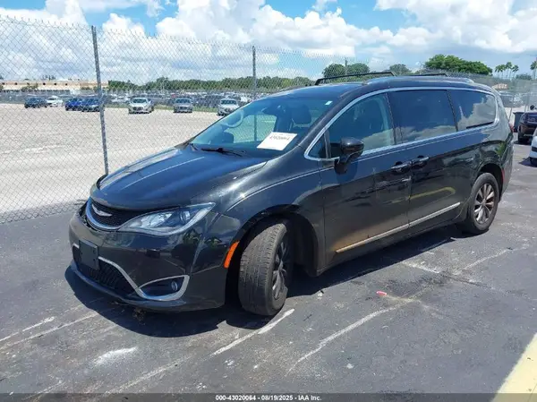 2C4RC1BG4KR721199 2019 CHRYSLER PACIFICA - Image 2