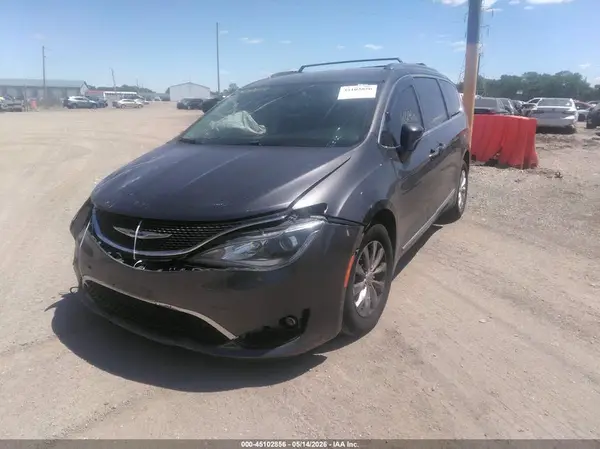 2C4RC1BG4KR731392 2019 CHRYSLER PACIFICA - Image 2