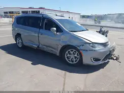 2C4RC1BG4LR113734 2020 CHRYSLER PACIFICA