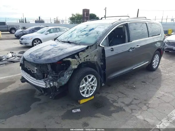 2C4RC1BG4LR269076 2020 CHRYSLER PACIFICA - Image 2
