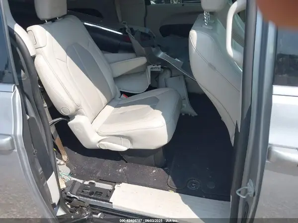 2C4RC1BG4MR528098 2021 CHRYSLER PACIFICA - Image 8