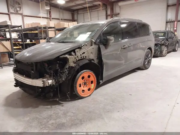 2C4RC1BG4MR553311 2021 CHRYSLER PACIFICA - Image 2