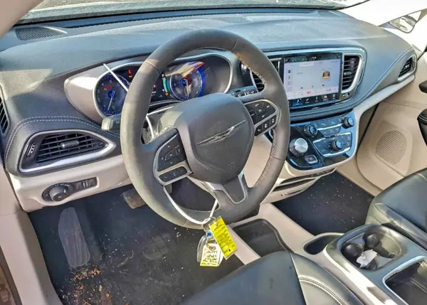 2C4RC1BG4PR507613 2023 CHRYSLER PACIFICA - Image 8