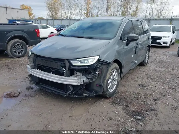 2C4RC1BG4PR528493 2023 CHRYSLER PACIFICA - Image 2