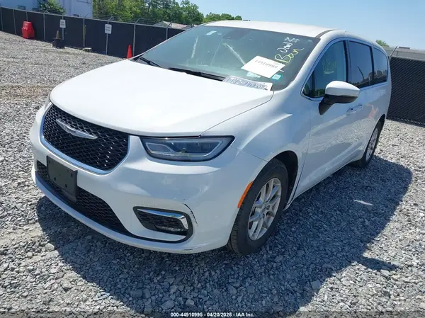 2C4RC1BG4PR532317 2023 CHRYSLER PACIFICA - Image 2