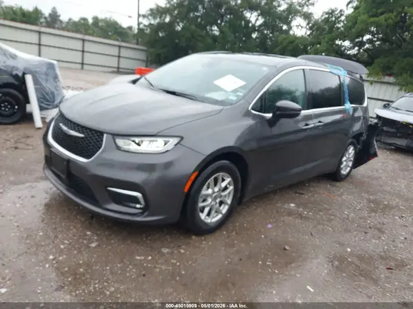 2C4RC1BG4PR536142 2023 CHRYSLER PACIFICA - Image 2