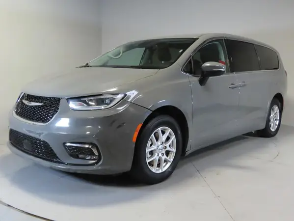 2C4RC1BG4PR546735 2023 CHRYSLER PACIFICA - Image 2