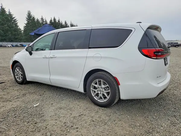 2C4RC1BG4PR560831 2023 CHRYSLER PACIFICA - Image 2
