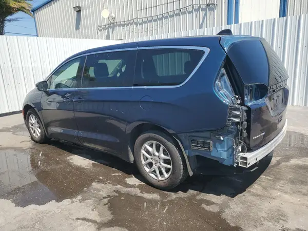 2C4RC1BG4PR574258 2023 CHRYSLER PACIFICA - Image 2
