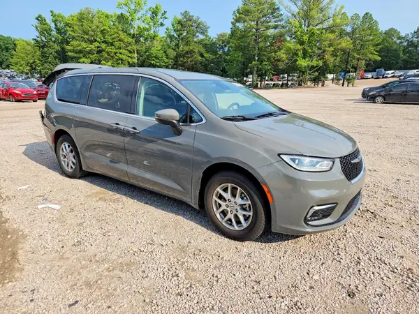 2023 CHRYSLER PACIFICA COPART lot 60368826 auction photo 4