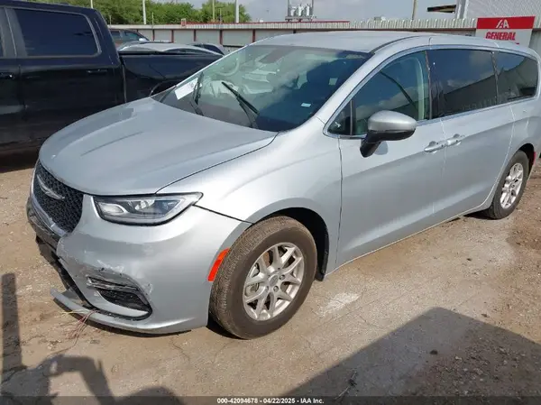 2C4RC1BG4PR594204 2023 CHRYSLER PACIFICA - Image 2