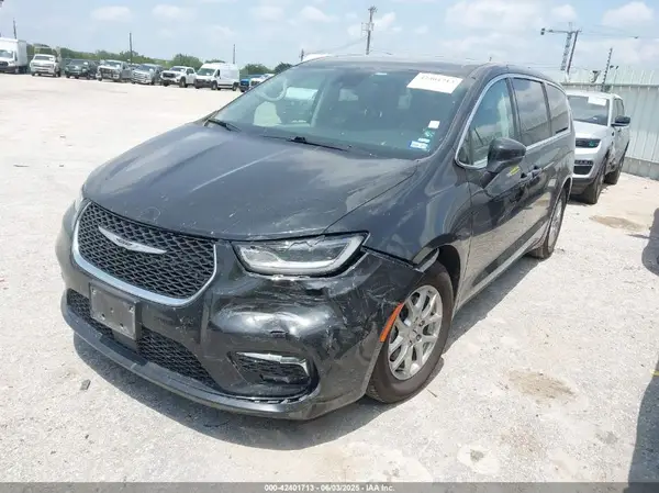 2C4RC1BG4PR628092 2023 CHRYSLER PACIFICA - Image 2