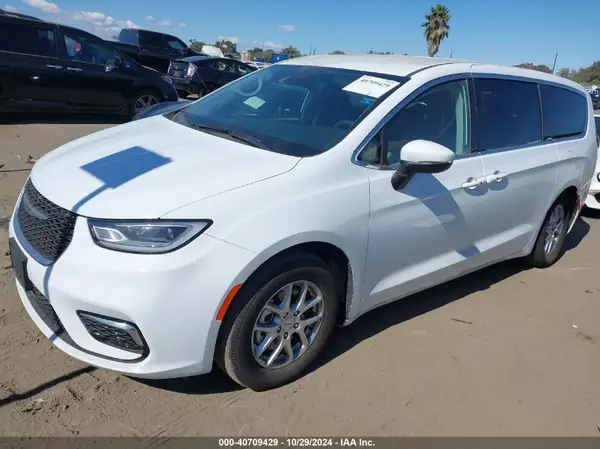 2C4RC1BG4PRS19194 2023 CHRYSLER PACIFICA - Image 2