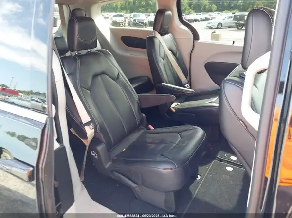 2C4RC1BG4RR143812 2024 CHRYSLER PACIFICA - Image 8