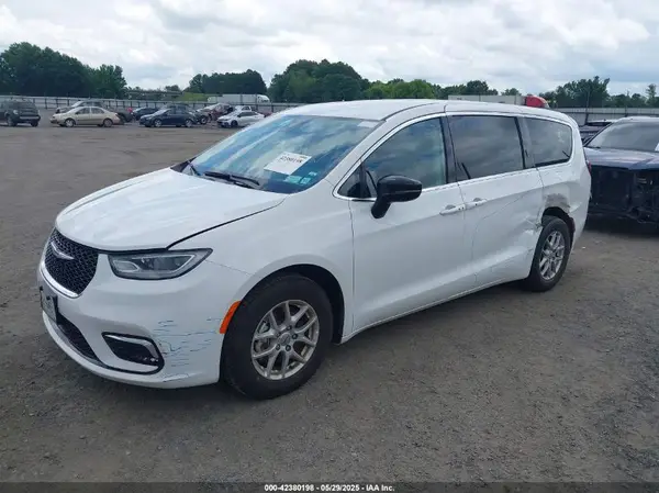 2C4RC1BG4RR163235 2024 CHRYSLER PACIFICA - Image 2