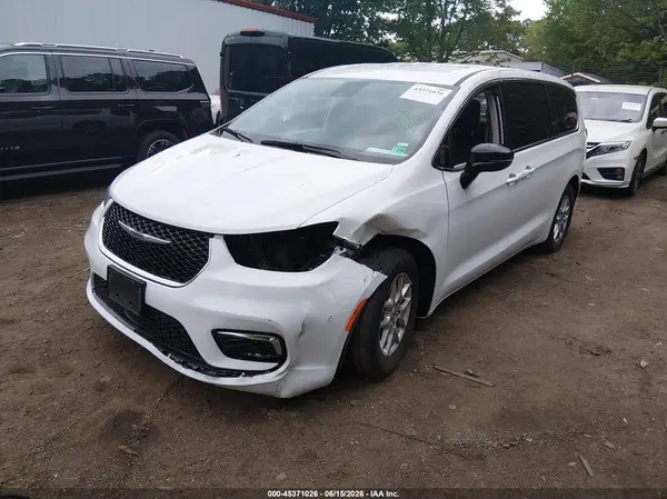 2C4RC1BG4RR165325 2024 CHRYSLER PACIFICA - Image 2