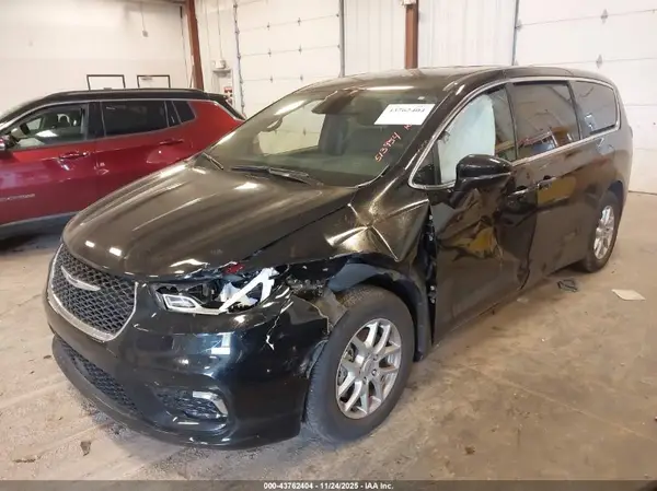 2C4RC1BG4SR513954 2025 CHRYSLER PACIFICA - Image 2
