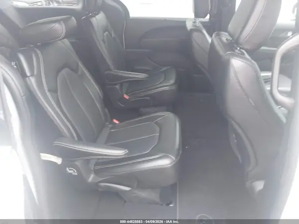 2C4RC1BG4SR520581 2025 CHRYSLER PACIFICA - Image 8