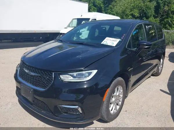 2C4RC1BG4SR521097 2025 CHRYSLER PACIFICA - Image 2
