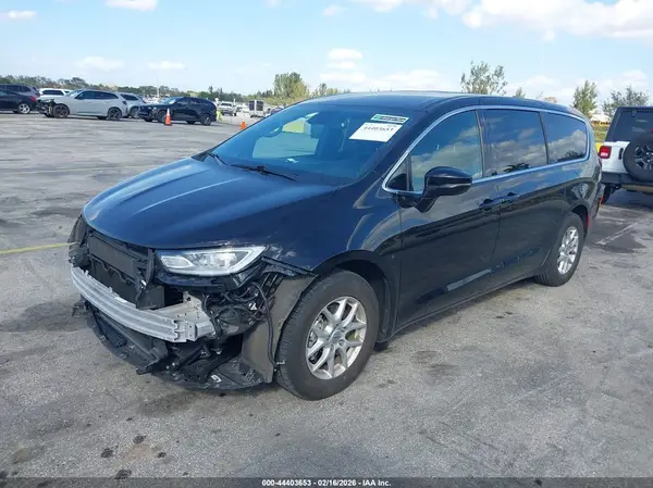 2C4RC1BG4SR530348 2025 CHRYSLER PACIFICA - Image 2