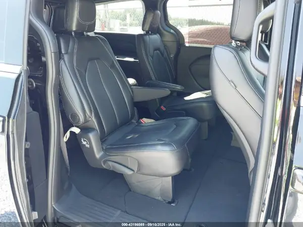 2C4RC1BG4SR531760 2025 CHRYSLER PACIFICA - Image 8