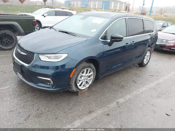 2C4RC1BG4SR535792 2025 CHRYSLER PACIFICA - Image 2