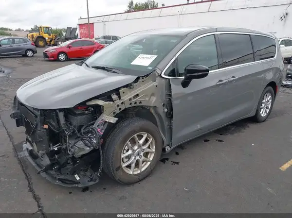 2C4RC1BG4SR541396 2025 CHRYSLER PACIFICA - Image 2