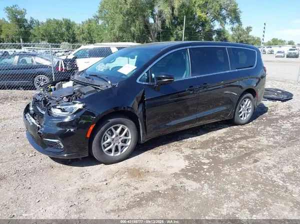 2C4RC1BG4SR541852 2025 CHRYSLER PACIFICA - Image 2
