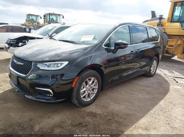 2C4RC1BG4SR551555 2025 CHRYSLER PACIFICA - Image 2