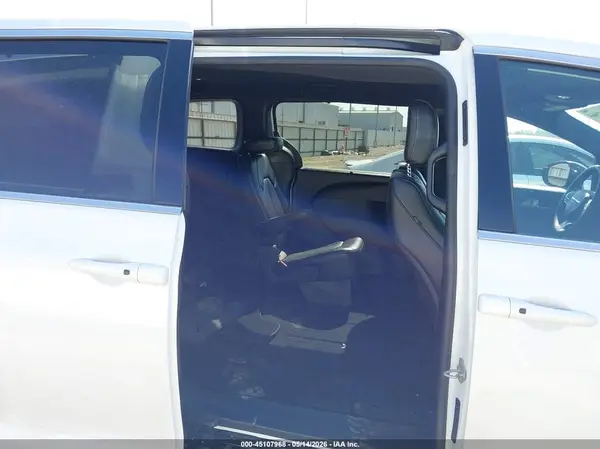 2C4RC1BG4SR553242 2025 CHRYSLER PACIFICA - Image 8