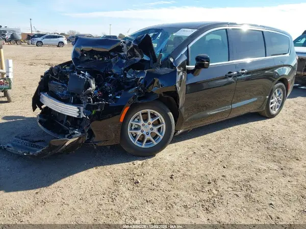 2C4RC1BG4SR579176 2025 CHRYSLER PACIFICA - Image 2
