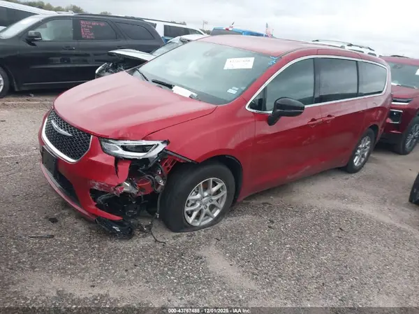 2C4RC1BG4SR584152 2025 CHRYSLER PACIFICA - Image 2